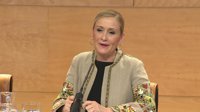 Cifuentes, preguntada por su posible enfrentamiento con Errejón en las elecciones de 2019: "¿Me ves nerviosa?"