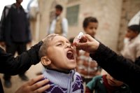 El Gobierno de Yemen, la OMS y UNICEF ponen en marcha una campaña de vacunación masiva contra la polio