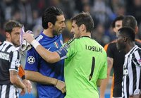 Buffon: "Últimamente he visto a Casillas en gran forma"