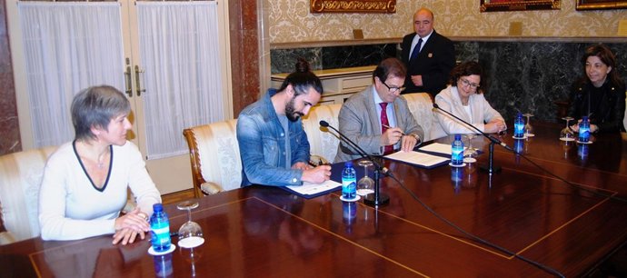 Convenio UIB-Parlament