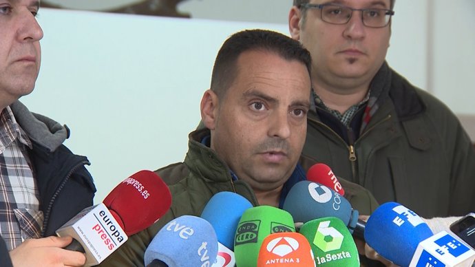 Els estibadors convoquen tres setmanes d'aturades