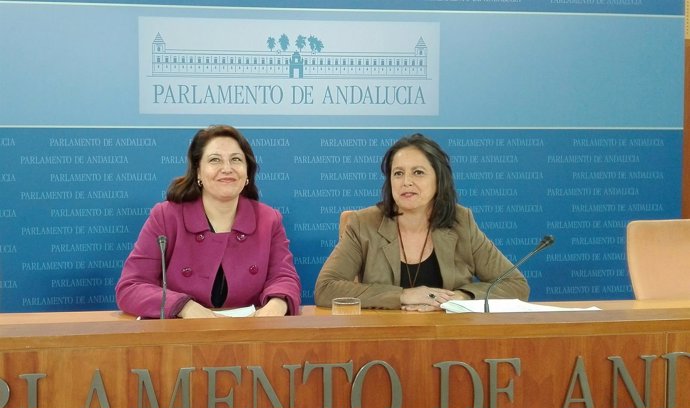 Carmen Crespo y Catalina García en rueda de prensa