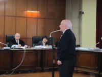 El anciano acusado de abusar de un menor en una plaza de Linares (Jaén) niega los hechos y dice que todo es "mentira"