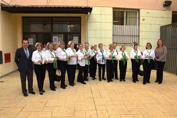 Dia andalucia con personas mayores ruiz espejo gonzalez junta