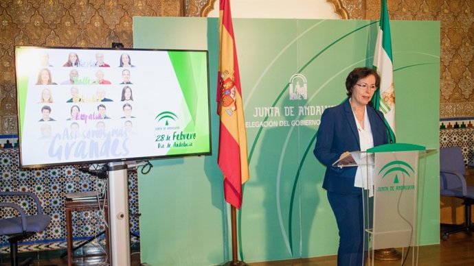 Fernández anuncia los distinguidos este año en Almería por el Día de Andalucía