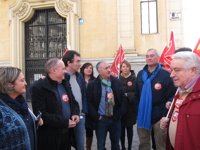 UGT y CCOO piden a las patronales que negocien y no hagan propuestas "ridículas" que son una "burla"