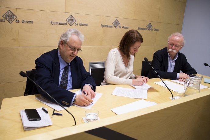 L'Ajuntament de Girona rep el fons documental del Grup Excursionista i Esportiu
