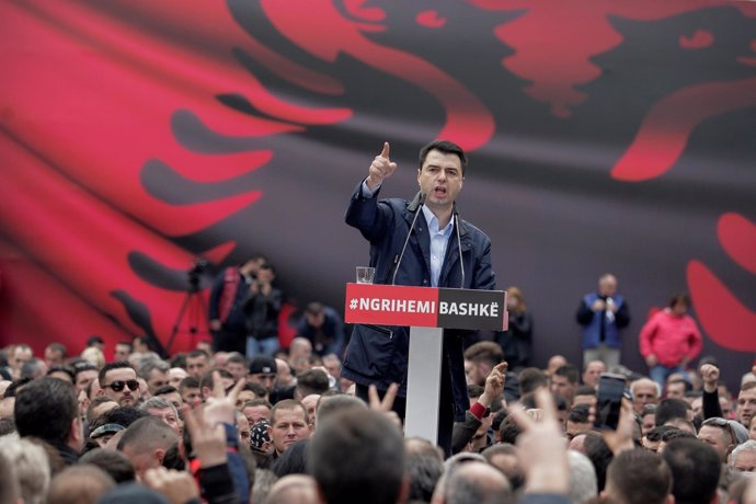 El líder de la oposición albana, Lulzim Basha.