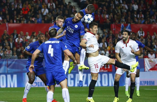 El Sevilla deja con vida a un pobre Leicester