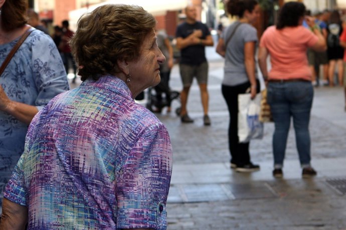 Pensionista, dona gran