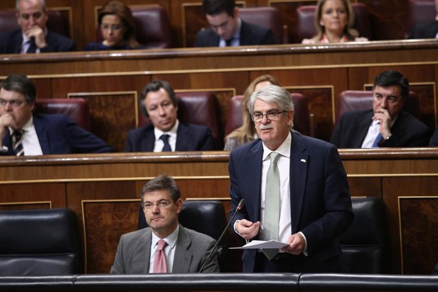 Alfonso Dastis en la sesión de control al Gobierno en el Congreso