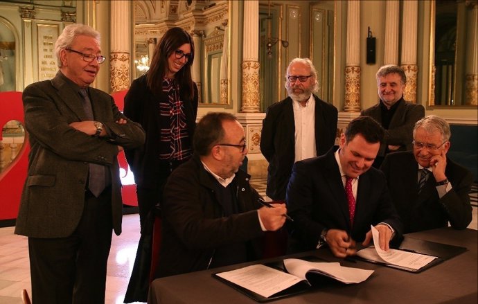 Signatura del conveni entre el Gran Teatre del Liceu i el Cercle de Cultura