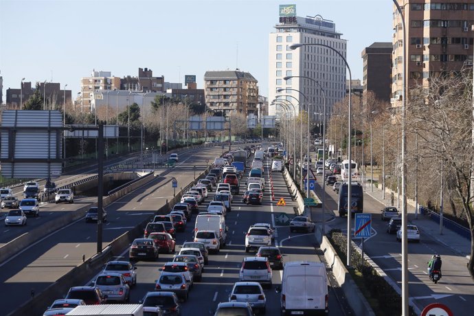 Tráfico, Madrid, cortes de tráfico por contaminación, coche, coches, vehículo