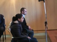 La madre de Fadila nunca vio a su hija maltratada pero le consta que su pareja la llamaba "mora de mierda"