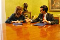 Susana Díaz garantiza que "cumplirá su palabra" de derogar la fusión hospitalaria en Granada