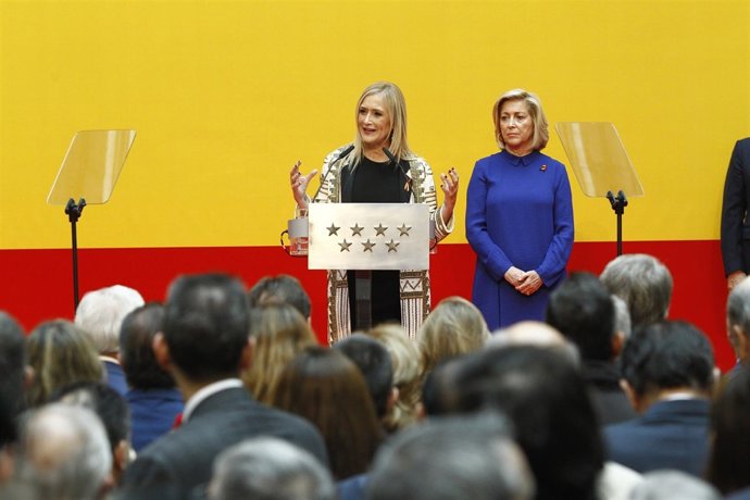 Cifuentes y Dancausa en la recepción por el Día de la Constitución