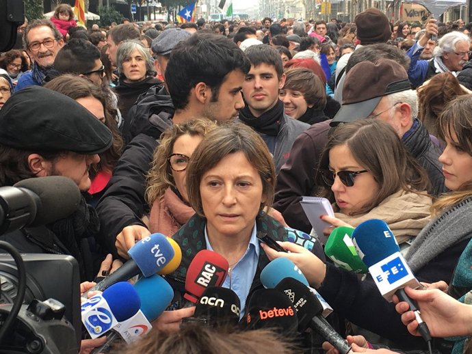 Carme Forcadell en la manifestació a favor de l'acolliment de refugiats