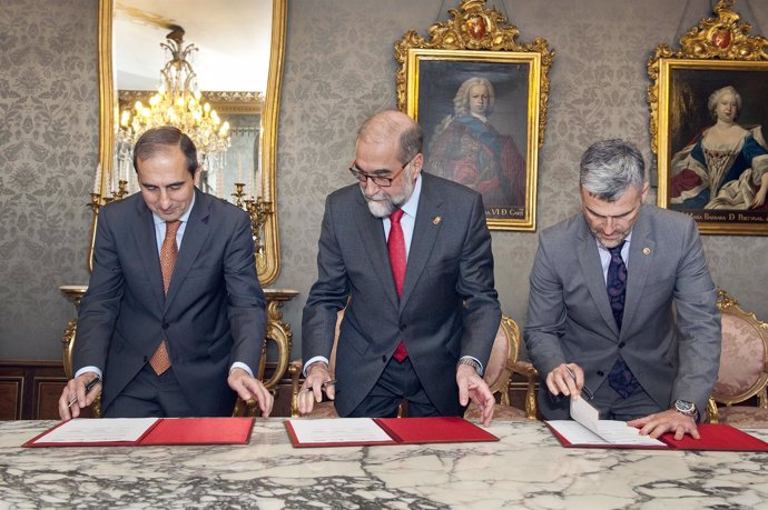 Sánchez-Tabernero, Domínguez y Carlosena