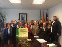 Junta entrega los proyectos de rehabilitación de viviendas a familias con dificultades en Santa Bárbara de Casa