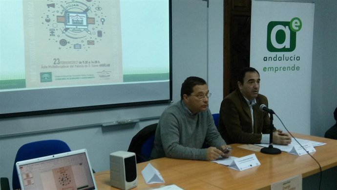 Antonio de la Torre (d) y Francisco Huertas en la jornada técnica.