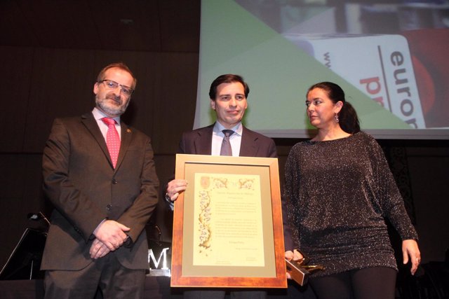 La Diputación de Málaga premia a Europa Press por sus 25 años en Andalucía