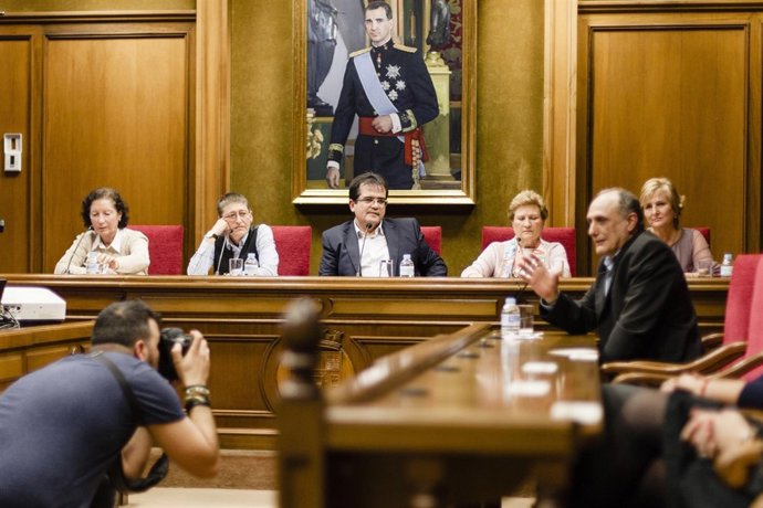 Presentación del poemario de Carmen López 'Avenida Silencios'