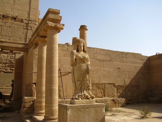 Estatua en el templo de Hatra, en Irak
