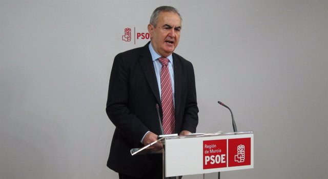 Rafael González Tovar (PSOE) en rueda de prensa