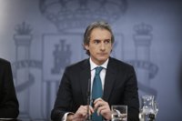 De la Serna pide a los grupos políticos "facilitar" la reforma de la estiba y el acuerdo del sector