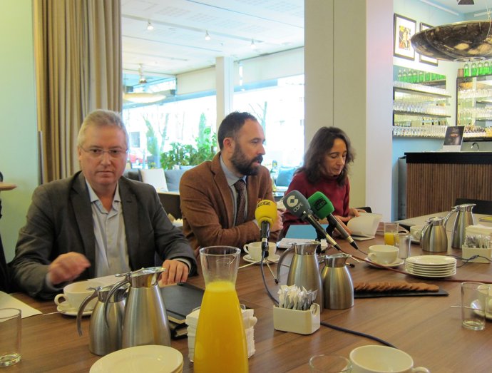 José Igancio Asensio, Denis Itxaso i Marisol Garmendia           