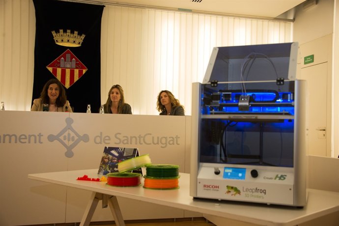 Una de les impressores que s'han repartit pels centres de Sant Cugat 