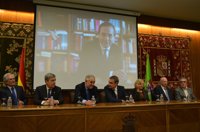 Herrera define en León a José Antonio Alonso como "la referencia de un hombre íntegro"