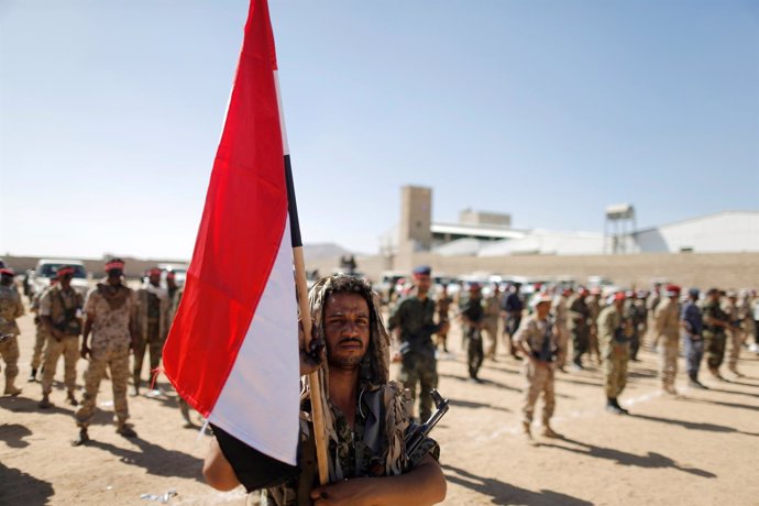 Combatientes huthies en Yemen 