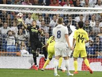 Real Madrid y Villarreal luchan por un triunfo balsámico
