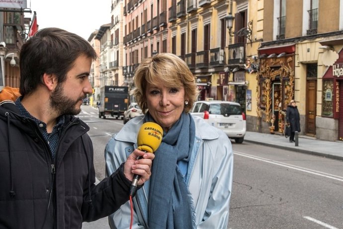 El periodista Ricard Ustrell i Esperanza Aguirre