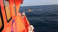 Llegan a Almería las 32 personas subsaharianas rescatadas de una patera en mar de Alborán