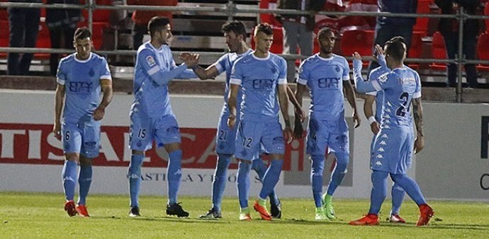 El Girona se mantiene segundo y el Tenerife golea al Mallorca