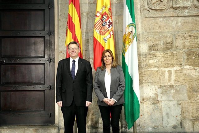La presidenta de Andalucía ha sido recibida por el presidente Ximo Puig