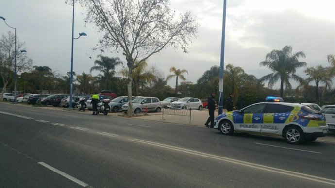 Campaña contra estacionamiento indebido en la Cartuja
