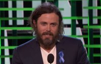 Casey Affleck repudia las "abominables" políticas de Trump durante los Independent Spirit Awards