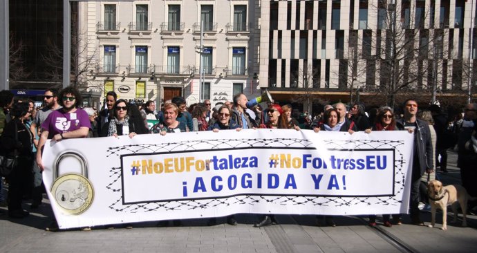 Manifestación en defensa de los refugiados en Zaragoza.