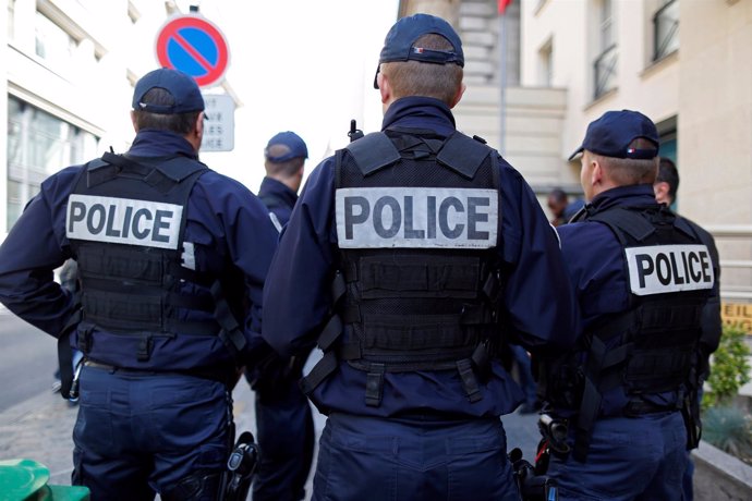 Policías franceses durante una movilización