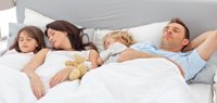 Cuando se tiene hijos, ¿quién duerme menos? ¿El padre o la madre?