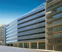 Almirall amortiza 324 millones en obligaciones y firma una línea de crédito de hasta 250 millones