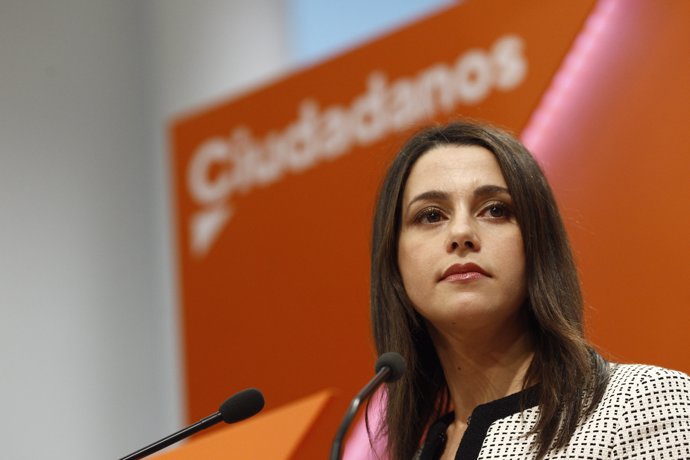  Inés Arrimadas ofereix una roda de premsa després de la reunió de l'Executiva C