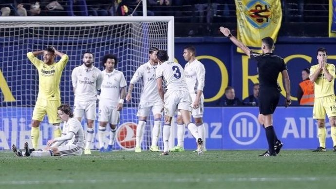 Gil Manzano pita penalti en el Villarreal - Real Madrid