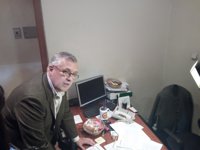 Luis Asúa dice que la "segunda vuelta es imposible" y reta a que el candidato perdedor el 12 de marzo dimita