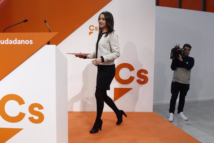 Inés Arrimadas ofrece una rueda de prensa tras la reunión de la Ejecutiva de Cs