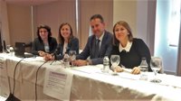 Un centenar de docentes de Almería participa en una jornada sobre competencias en dirección