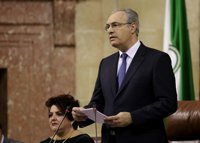 El presidente del Parlamento reivindica el 28F frente a la "marcha atrás" que buscan los soberanistas